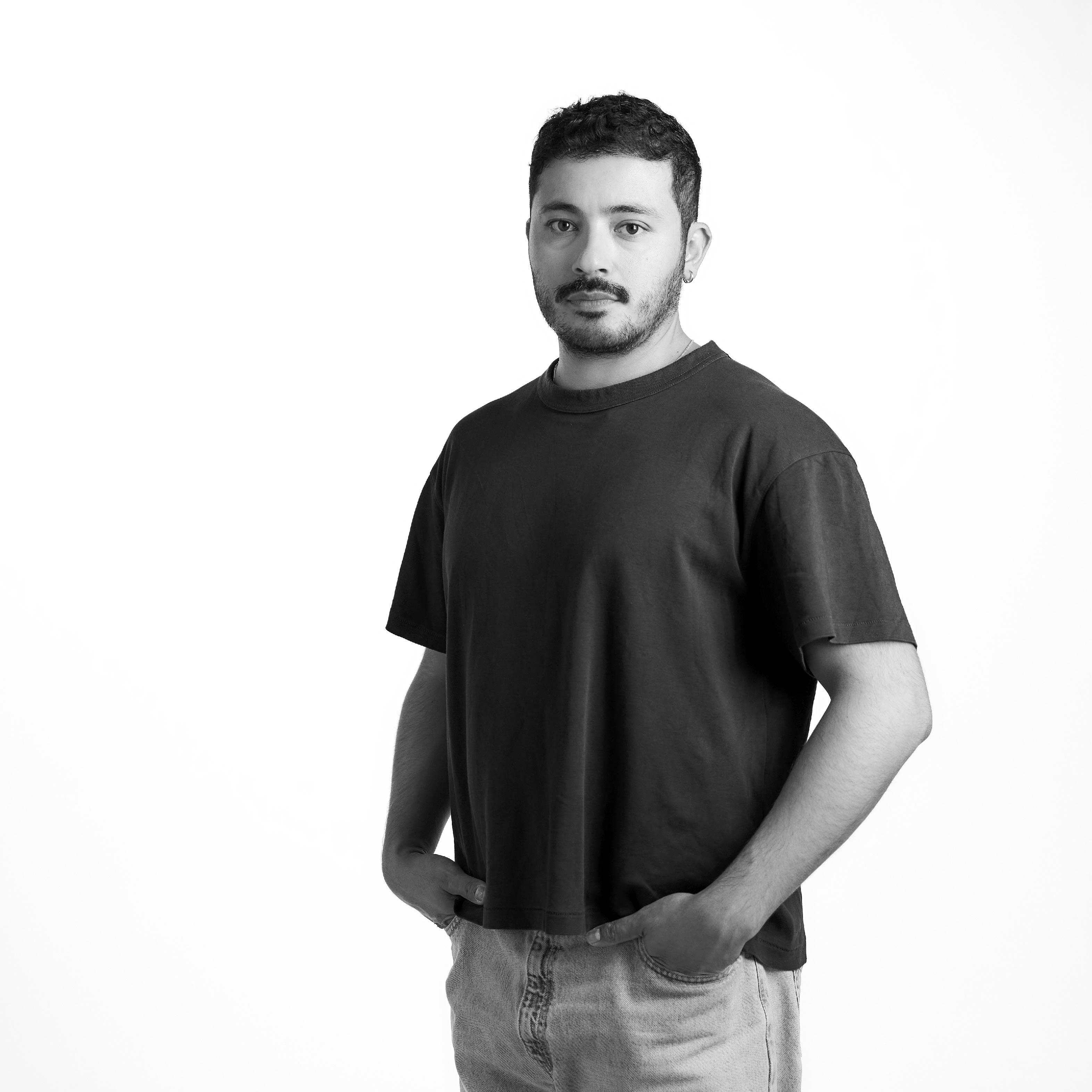 roberto_0026_square.jpg